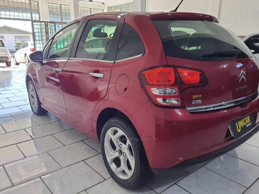 CITROËN - C3 - 2012/2013 - Vermelha - R$ 39.900,00