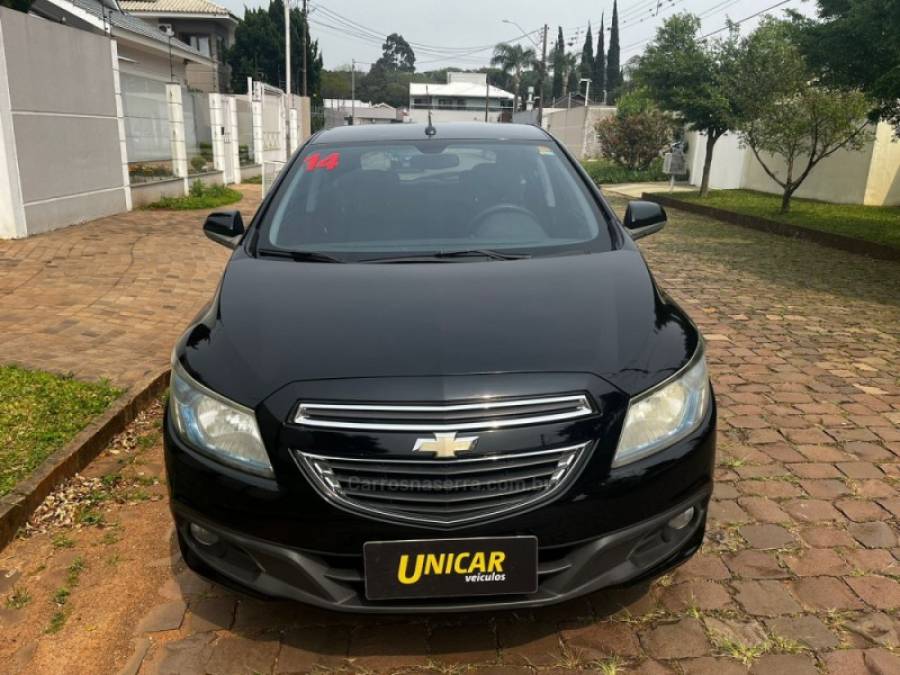 CHEVROLET - ONIX - 2013/2014 - Preta - R$ 49.900,00