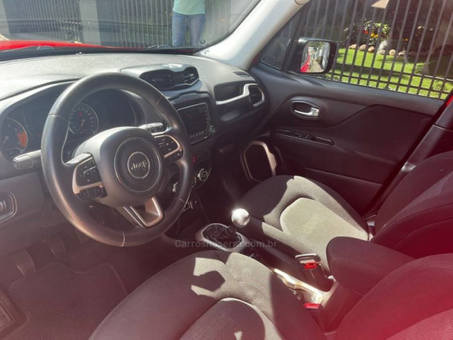 JEEP - RENEGADE - 2015/2016 - Vermelha - R$ 68.900,00