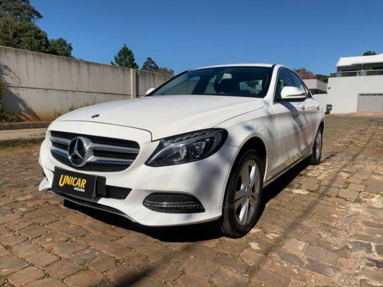 MERCEDES-BENZ - C 180 - 2014/2015 - Branca - R$ 100.900,00