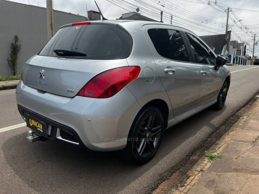 PEUGEOT - 308 - 2013/2014 - Prata - R$ 45.900,00