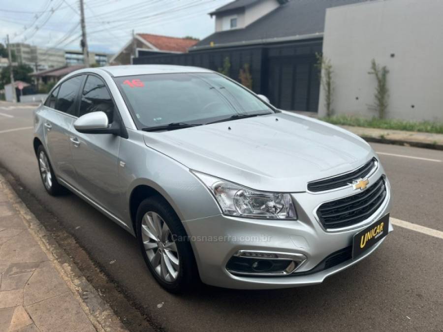 CHEVROLET - CRUZE - 2016/2016 - Prata - R$ 73.900,00