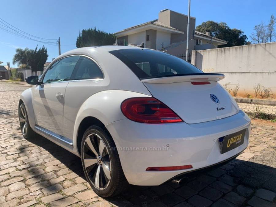 VOLKSWAGEN - FUSCA - 2012/2013 - Branca - R$ 100.000,00