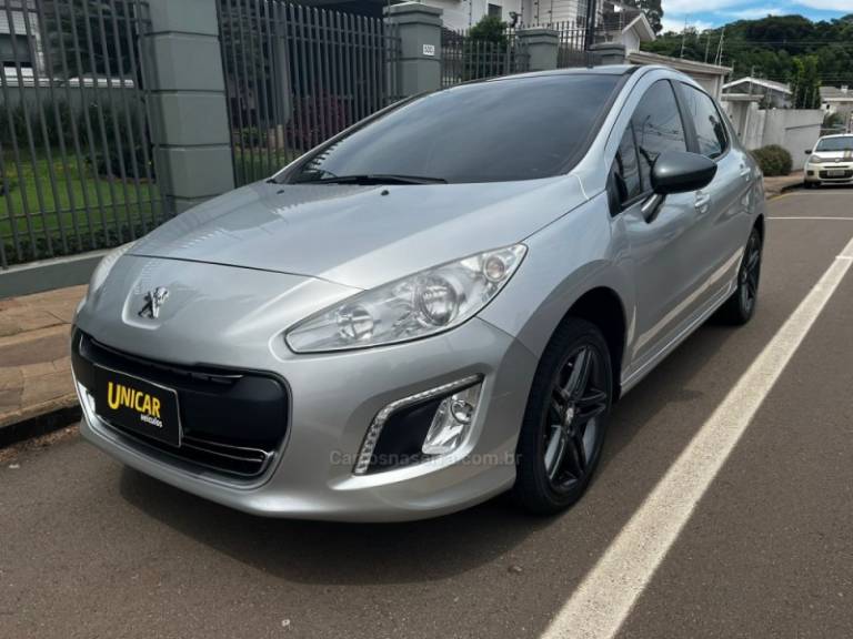 PEUGEOT - 308 - 2013/2014 - Prata - R$ 45.900,00