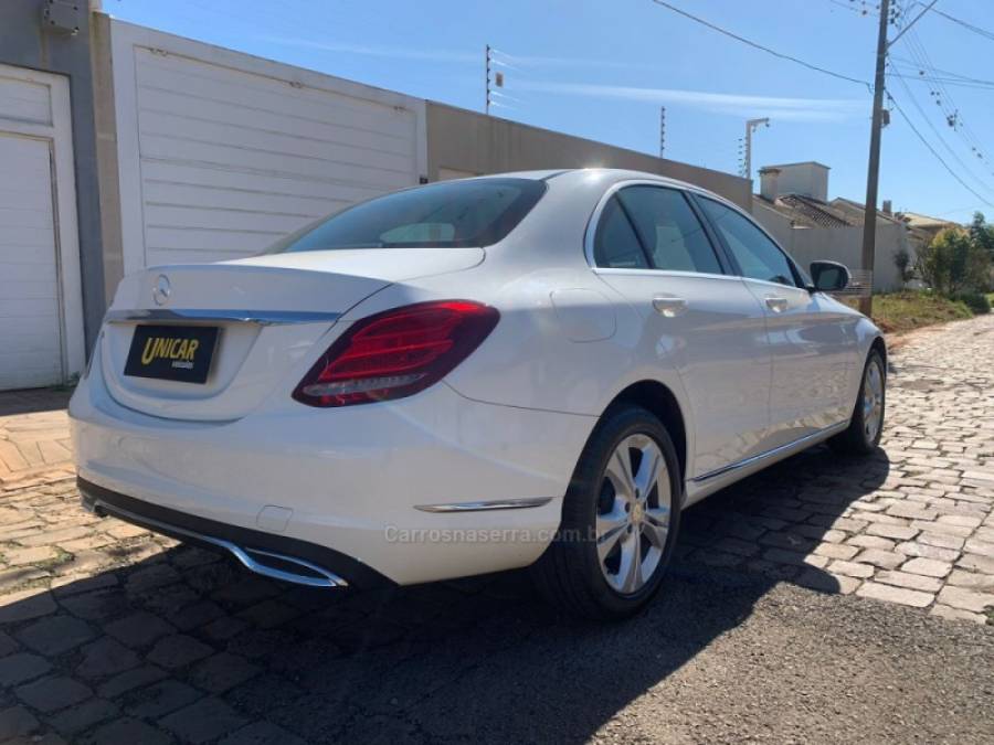 MERCEDES-BENZ - C 180 - 2014/2015 - Branca - R$ 100.900,00